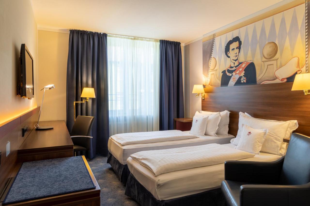 Hotel Koenig Ludwig II Гархинг-бай-Мюнхен Экстерьер фото